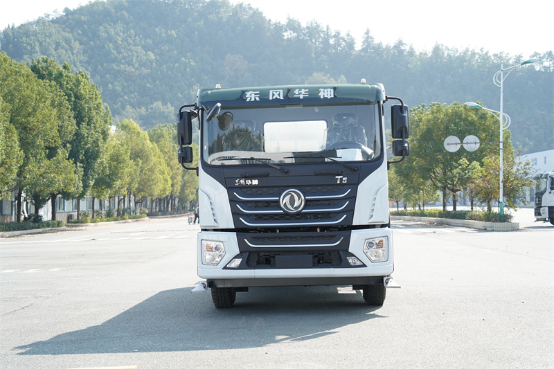 東風(fēng)華神T5-220馬力灑水車 15方（燃油車） EQ5181GPSSEH6